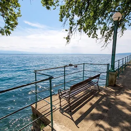 Apartment Palm And Palmino Garden Near Lungo Mare